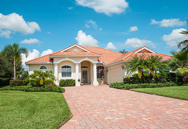 Best Professional Driveway Pavers  in Saunders Lake, OR